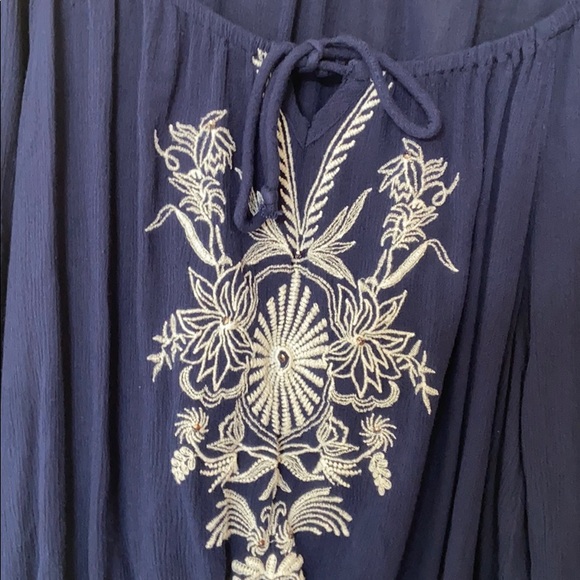 Blue top - Picture 2 of 6